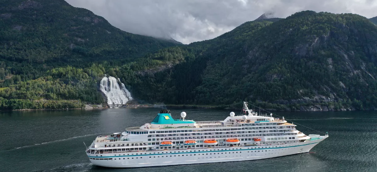 Von Panama bis nach Polynesien mit MS AMERA Von Panama bis nach Polynesien mit MS AMERA
