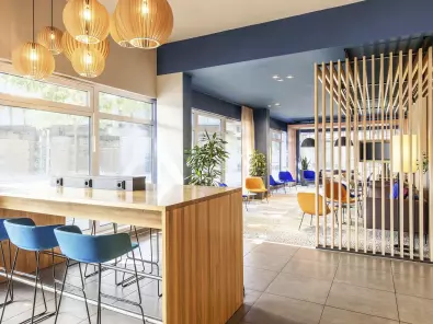 3827669-3827669-v1-p0